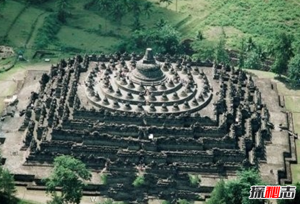 印尼千年佛坛之谜,千年不朽无人能懂